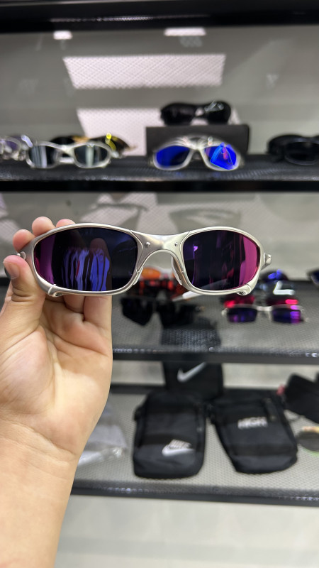Juliet Oakley X-Metal