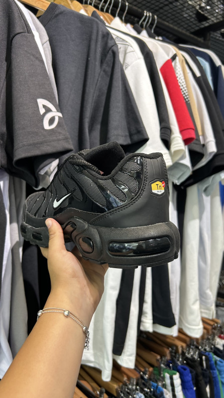Tênis Nike Air Max Plus